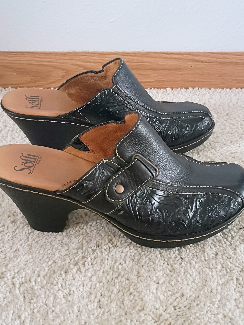 Söfft Black Leather Mule Clogs Floral Buckle Comfort Heels 8.5W Wide